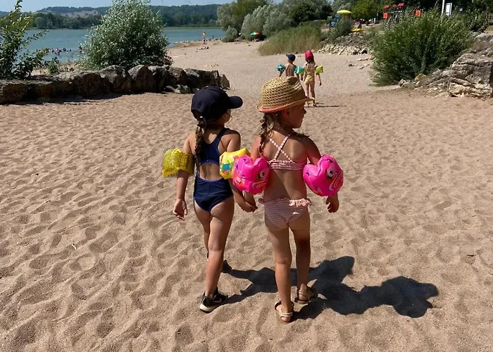 Le Pluvier Des Fougeres אתר קמפינג *